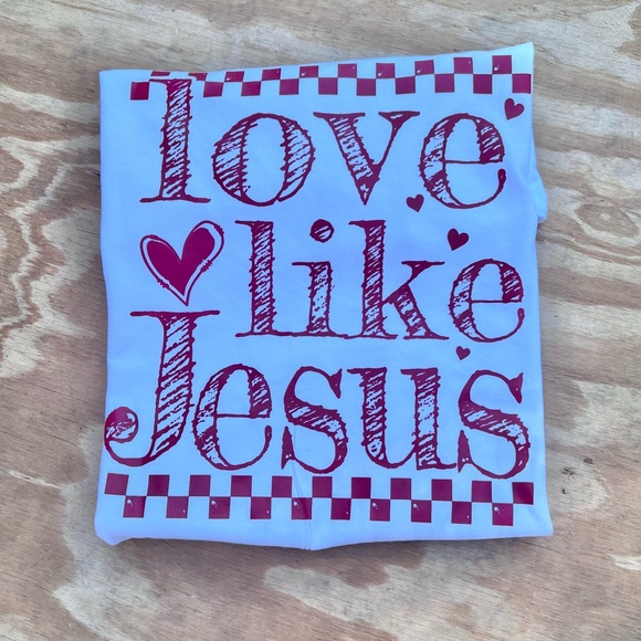 Gildan Tops - Love Like Jesus Graphic Tee